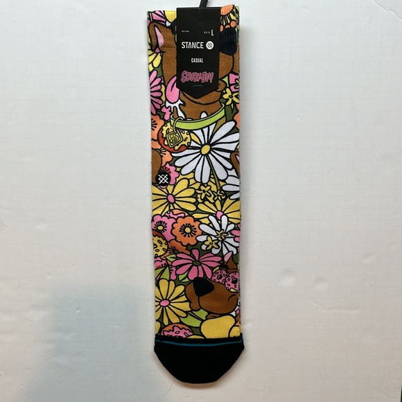 STANCE X Scooby-Doo Snackin Scoobs Floral Crew Casual Socks Men's SZ L 9-13 - Picture 2 of 11